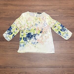 Rose & Olive White Blue Floral Blouse Size M Sheer 3/4 Sleeve Spring Top